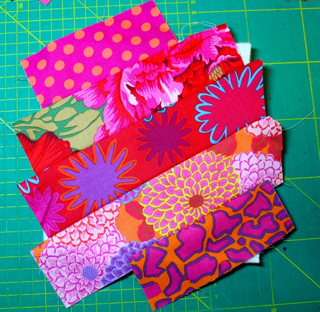 tl_files/content/blog/naehen-sticken/katharina.raab/Herzliches MugRug/Happy Valentine – 04.jpg