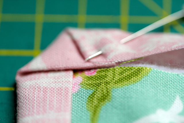 tl_files/content/blog/naehen-sticken/katharina.raab/Miniquilt Danke Mom/Pfaffblog Muttertag – 19.jpg