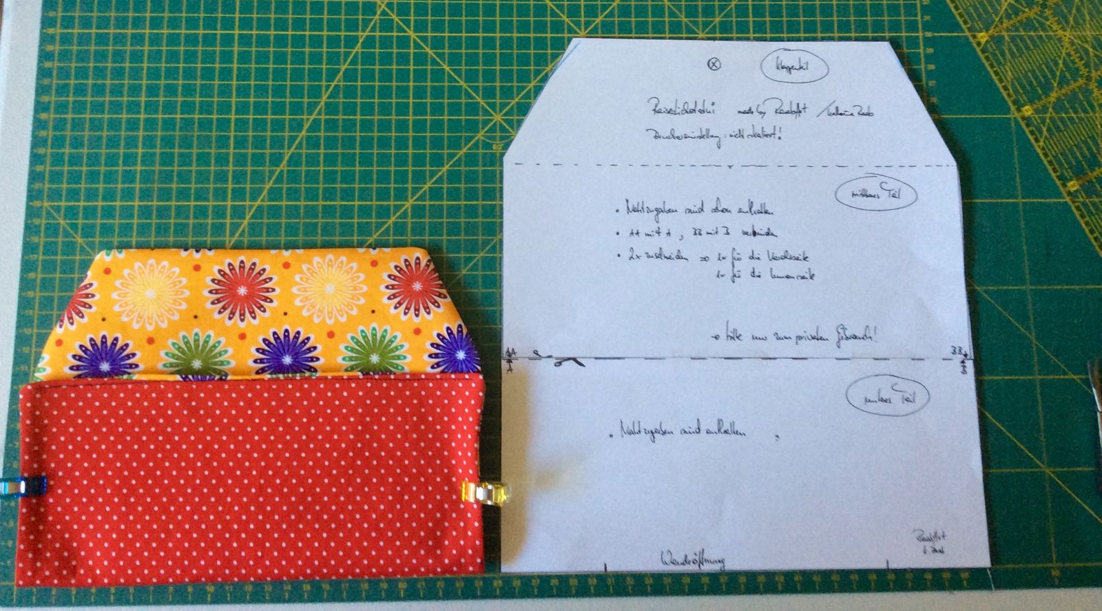 tl_files/content/blog/naehen-sticken/katharina.raab/Reiseticketetui/Tickettasche-rot - 11.jpg