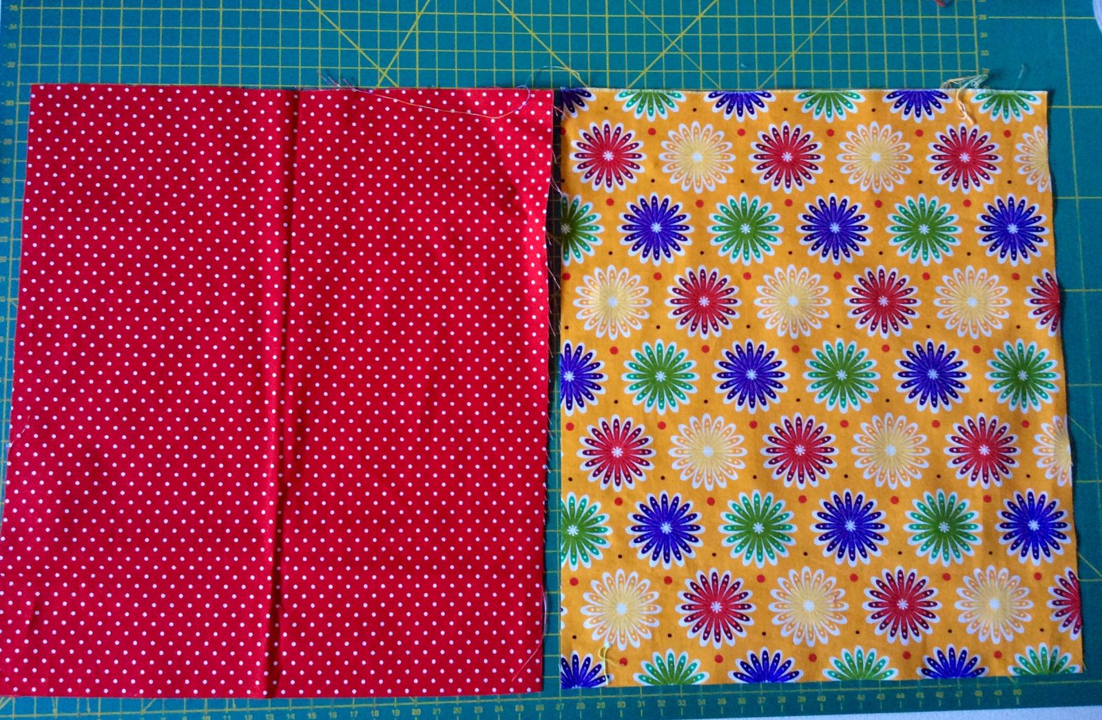 tl_files/content/blog/naehen-sticken/katharina.raab/Reiseticketetui/Tickettasche-rot - 2.jpg